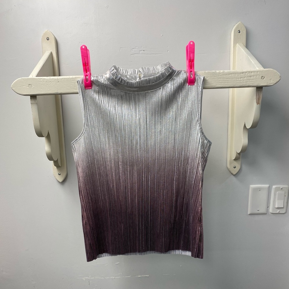 Jasmine and Juliana top